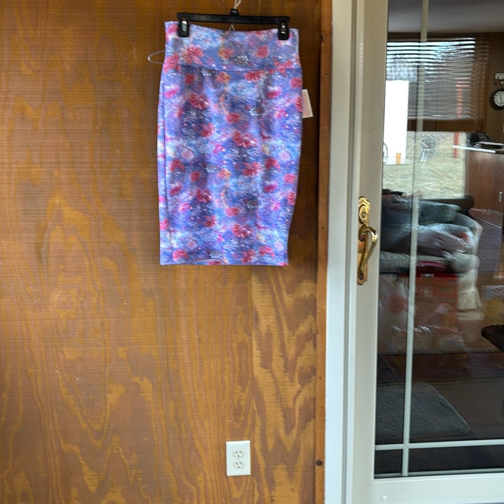 Cassie pencil skirt purple background 
Flower design
